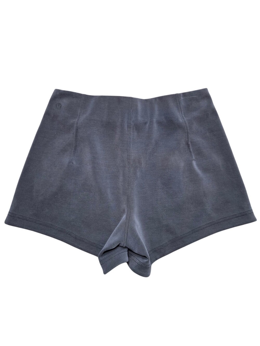 Lululemon Softstreme Kick-Flare Mid-Rise Short 4" - Black - Picture 4 of 8